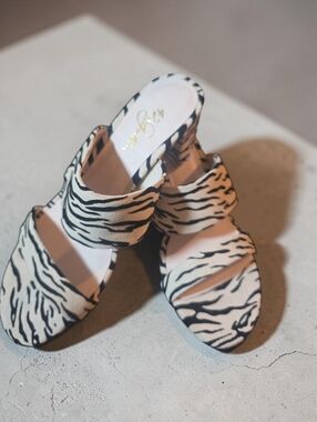 SIZE 8/ 8.5 42 GOLD Zebra Print Slide Heels - Black & Cream